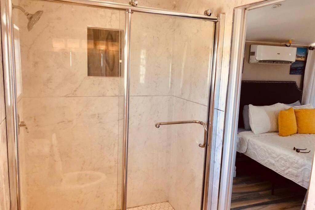 King & Queen Suite #8 แนสซอ ภายนอก รูปภาพ